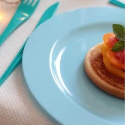 12 Assiettes Rondes Bleu Pastel Luxe 24 Cm -Vacances Vaisselle Magasin 12 assiettes rondes bleu pastel 24cm lavables reutilisables 1 3