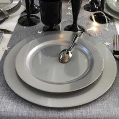 12 Assiettes Rondes Gris Argent Luxe 19 Cm -Vacances Vaisselle Magasin 12 assiettes rondes gris argent 19 cm lavables reutilisables 1 2