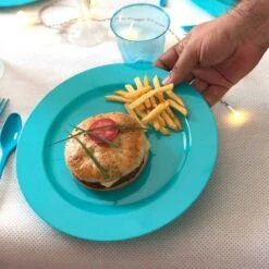 12 Assiettes Rondes Turquoise Luxe 24 Cm 7 12 Assiettes Rondes Turquoise Luxe 24 Cm -Vacances Vaisselle Magasin 12 assiettes rondes turquoise 24cm lavables reutilisables 1 1
