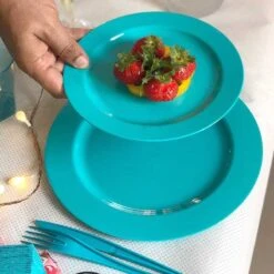 12 Assiettes Rondes Turquoise Luxe 24 Cm 9 12 Assiettes Rondes Turquoise Luxe 24 Cm -Vacances Vaisselle Magasin 12 assiettes rondes turquoise 24cm lavables reutilisables 1 3