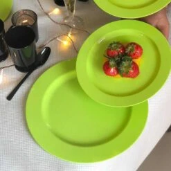 12 Assiettes Rondes Vert Anis Luxe 24 Cm -Vacances Vaisselle Magasin 12 assiettes rondes vert anis 24cm lavables reutilisables 1 2