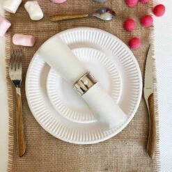 25 Serviettes Non-tissées Blanc Premium 40 Cm Table'Colors -Vacances Vaisselle Magasin 25 serviettes non tisse luxe blanches 40 x 40 cm 2