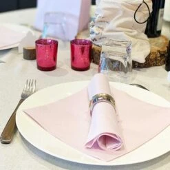 25 Serviettes Non-tissées Rose Pastel Premium 40 Cm Table'Colors -Vacances Vaisselle Magasin 25 serviettes non tisse luxe rose pastel 40 x 40cm 3