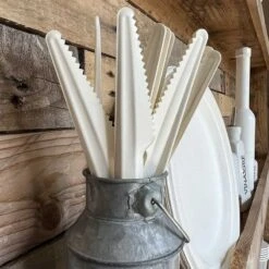 50 Couteaux Carton Blanc Nature 17 Cm -Vacances Vaisselle Magasin 50 couteaux carton blanc nature 17 cm 2