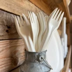 50 Fourchettes Carton Blanc Nature 17 Cm -Vacances Vaisselle Magasin 50 fourchettes carton blanc nature 17 cm 2