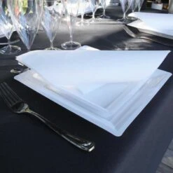 50 Serviettes Blanches Non-tissées 40 X 40 Cm -Vacances Vaisselle Magasin 50 serviettes blanche non tissees 40 x 40 cm 6