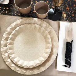 50 Assiettes Carton Kraft Design 18 Cm -Vacances Vaisselle Magasin assiette carton kraft design 18cm par 50 4