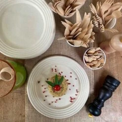 50 Assiettes Nature Design écru 26 Cm -Vacances Vaisselle Magasin assiettes biodegradables design ecru 26 cm par 50 2