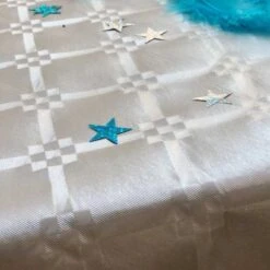 Nappe En Papier Damassé Argent 20 M 8 Nappe En Papier Damassé Argent 20 M -Vacances Vaisselle Magasin nappe papier damasse argent 20 metres 1