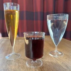 Pack 3 X 100 Flûtes, Verres à Eau Et Verres à Vin -Vacances Vaisselle Magasin pack 100 3 x 100 flutes verres a eau et verres a vin 1