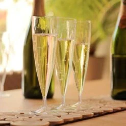 Pack 100 Flûtes Cristal Torsadées 13,5 Cl Discount -Vacances Vaisselle Magasin pack 100 flutes cristal torsadees 135 cl discount 2