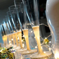 Pack 100 Flûtes Ivoire -Vacances Vaisselle Magasin pack 100 flutes ivoire lavables reutilisables 2