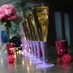 Pack 100 Flûtes Pieds Lilas à Prix Discount 7 Pack 100 Flûtes Pieds Lilas à Prix Discount -Vacances Vaisselle Magasin pack 100 flutes lilas lavables reutilisables 1