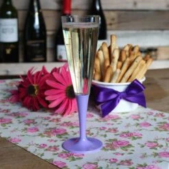 Pack 100 Flûtes Pieds Lilas à Prix Discount 8 Pack 100 Flûtes Pieds Lilas à Prix Discount -Vacances Vaisselle Magasin pack 100 flutes lilas lavables reutilisables 2