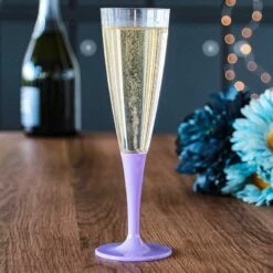 Pack 100 Flûtes Pieds Lilas à Prix Discount 9 Pack 100 Flûtes Pieds Lilas à Prix Discount -Vacances Vaisselle Magasin pack 100 flutes lilas lavables reutilisables 3