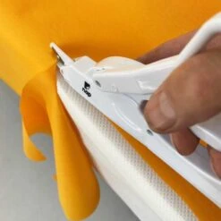 Pack 2 Nappes Blanches Intissées + 1 Ciseau électrique -Vacances Vaisselle Magasin pack 2 nappes blanches intissees 1 ciseau electrique 5