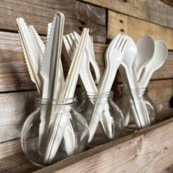 Pack 3 X 50 Fourchettes + Couteaux + Cuillères Carton Blanc Nature -Vacances Vaisselle Magasin pack 3 x 50 fourchettes couteaux cuilleres carton blanc nature 1