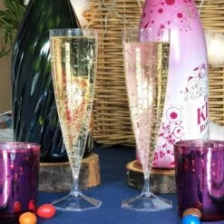 Pack 50 Flûtes + 50 Verres à Pieds Jetable Fête Luxe 11 Pack 50 Flûtes + 50 Verres à Pieds Jetable Fête Luxe -Vacances Vaisselle Magasin pack 50 flutes 50 verres a pieds jetable fete luxe 2