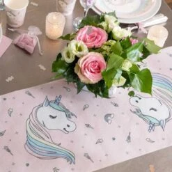 Chemin De Table Licorne Rose 5 M -Vacances Vaisselle Magasin product 392