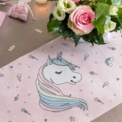 Chemin De Table Licorne Rose 5 M -Vacances Vaisselle Magasin product 393