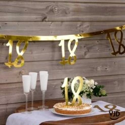 Banderole 250 Cm âge Effet Métal Or 18 Ans