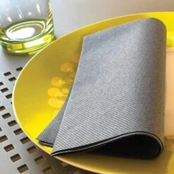 50 Serviettes élégance Non-tissées Gris Titane 40 X 40 Cm -Vacances Vaisselle Magasin serviette en non tisse gris titane 40 x 40cm 2