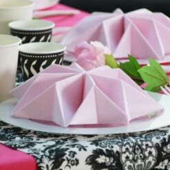 50 Serviettes élégance Non-tissées Rose Poudre 40 X 40 Cm 13 50 Serviettes élégance Non-tissées Rose Poudre 40 X 40 Cm -Vacances Vaisselle Magasin serviette en non tisse rose poudre 40 x 40cm 4