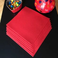 50 Serviettes élégance Non-tissées Rouge 40 X 40 Cm -Vacances Vaisselle Magasin serviette en non tisse rouge 40 x 40cm 6