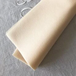 50 Serviettes En Non-tissé Façon Lin Ivoire 40 X 40 Cm